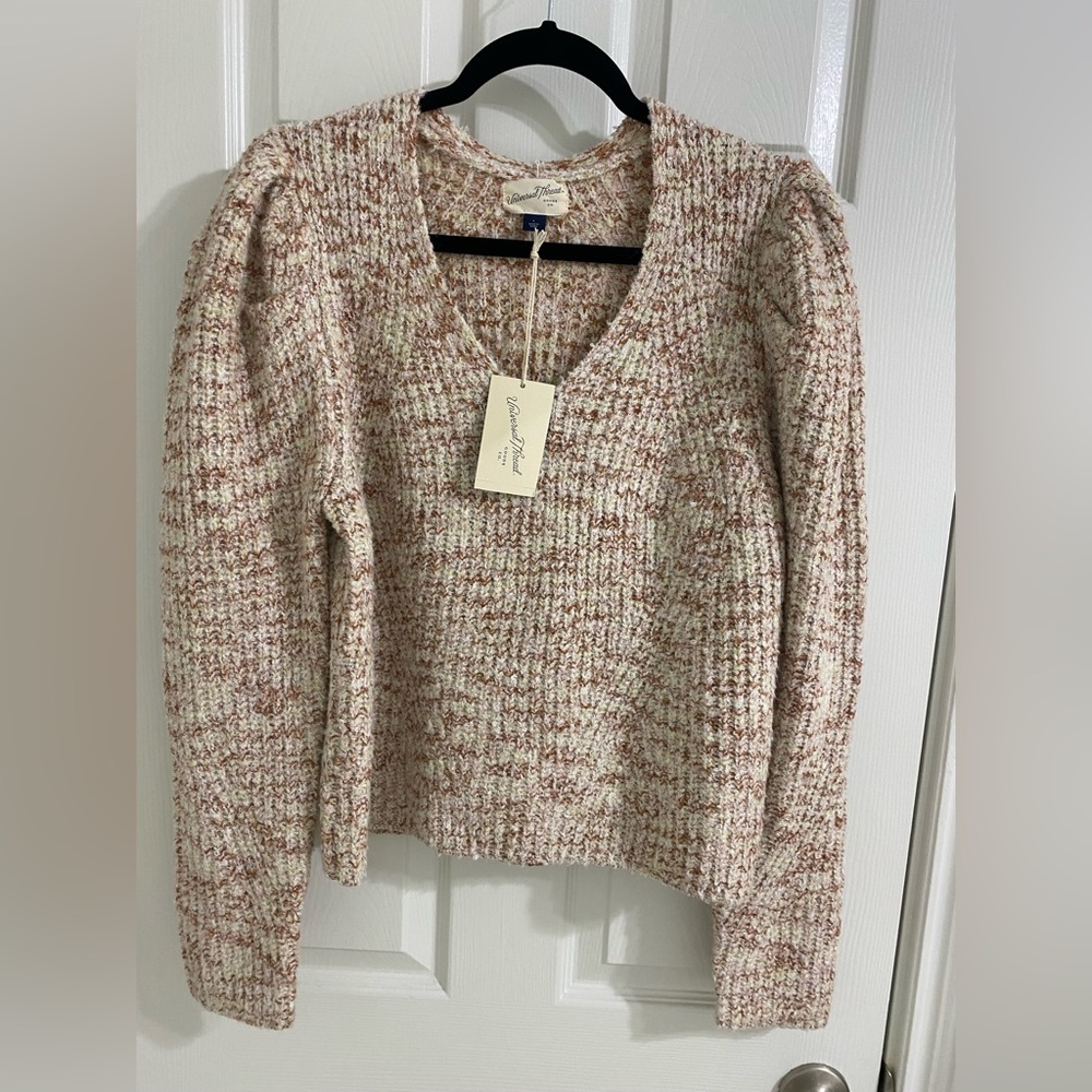 NWT - Universal Thread Puff-Sleeve V-Neck Sweater - Size Large